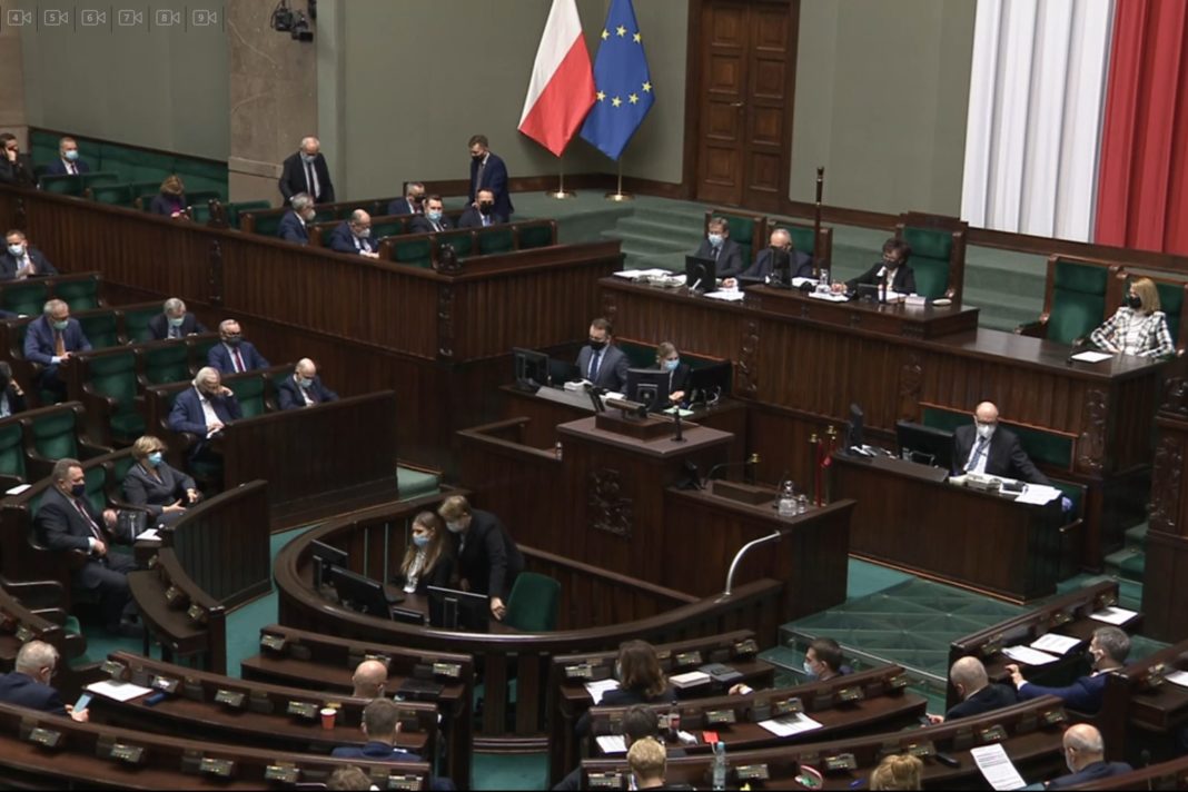 Sejm przegłosował ustawę regulującą e-hulajnogi