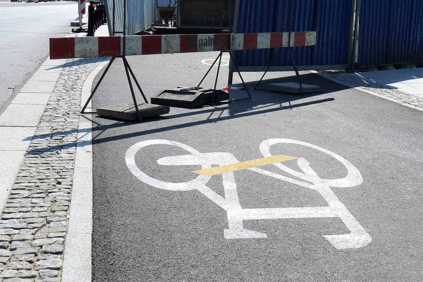Droga dla rowerów w budowie