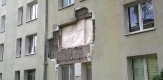 Budynek na ul. Konduktorskiej w Warszawie po domniemanym wybuchu e-hulajnogi