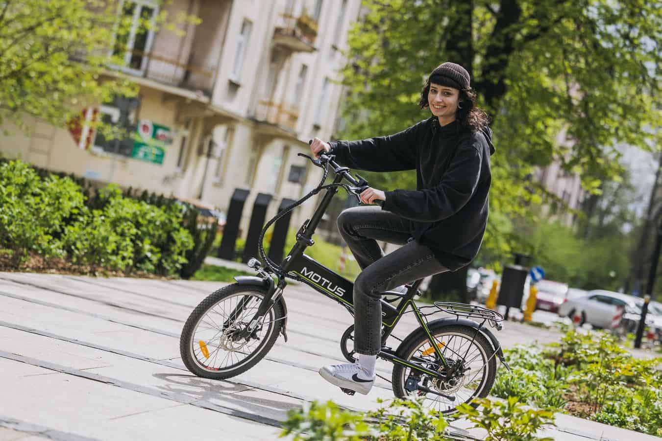 Przykład roweru elektrycznego, który technicznie kwalifikuje się pod dofinansowanie - Motus Eco
