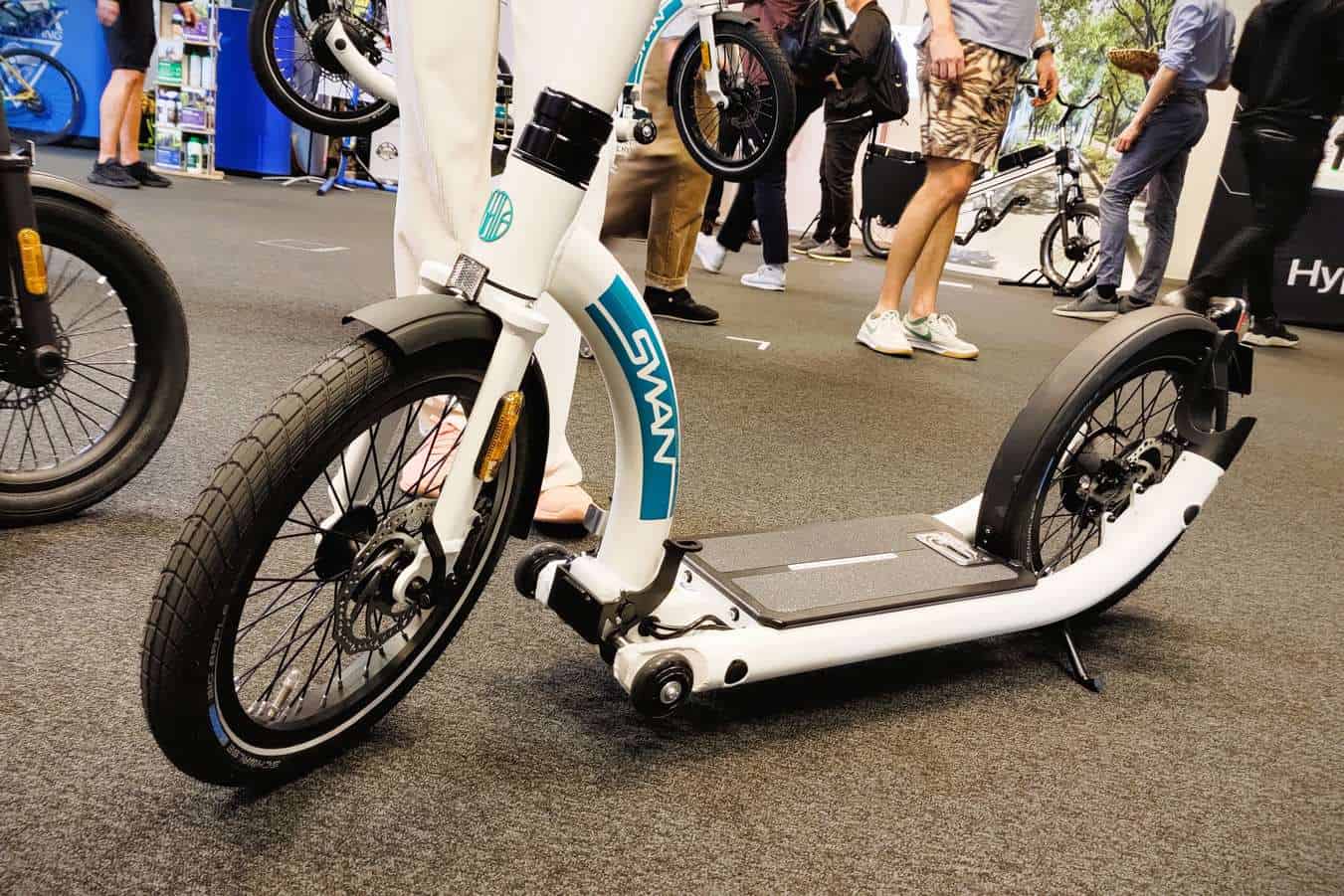 Elektryczna hulajnoga Swan na Bike Expo 2024