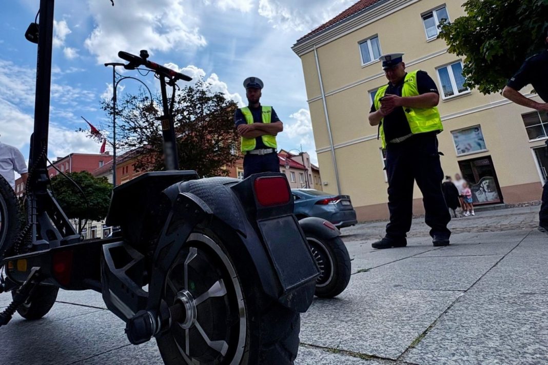 Czy "za szybka" hulajnoga elektryczna jest niedopuszczona do ruchu? Opinia prawnika