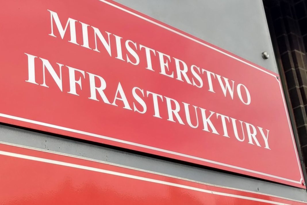 Ministerstwo Infrastruktury chce, by elektryczne hulajnogi kontrolował Transportowy Dozór Techniczny