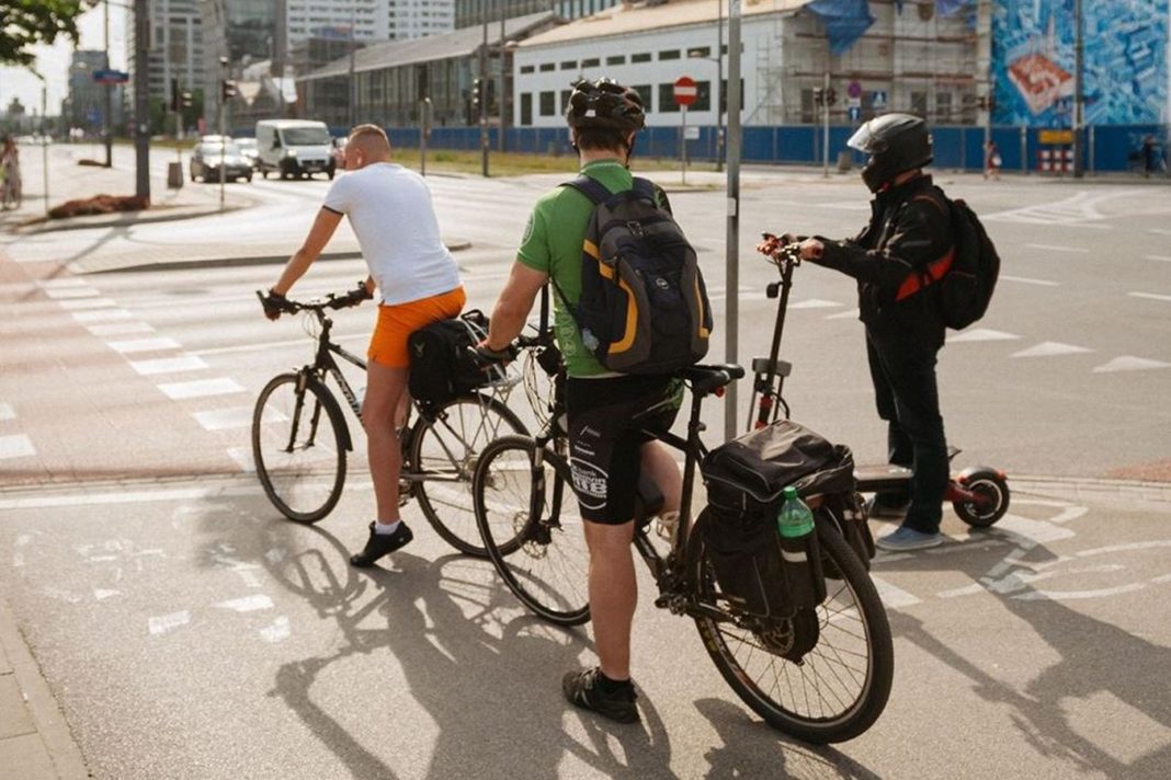 Foto raport ZDM Ruch rowerowy 2025 w Warszawie - rowery i hulajnogi