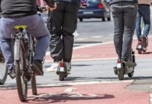 Elektryczne hulajnogi na drodze w Niemczech