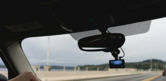 Wideorejestrator z kamerą cofania